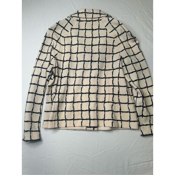Gorgeous St. John Collection Black & Cream Checked Button Jacket, size 6 - Picture 6 of 10